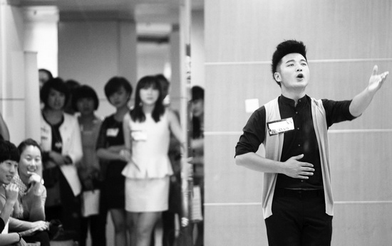 面試處，選手進(jìn)行才藝展示