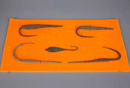 這么大的魚鉤你見過嗎？