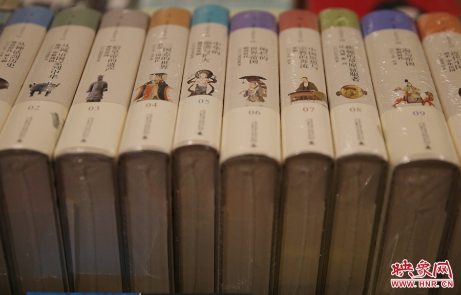 書店內(nèi)的書。